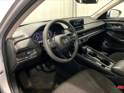 Used 2023 Honda Accord EX image 8