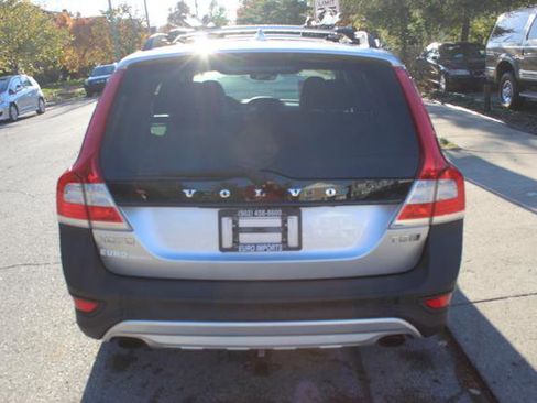 Used 2016 Volvo XC70 T5 Premier w/ Proximity Package image 6