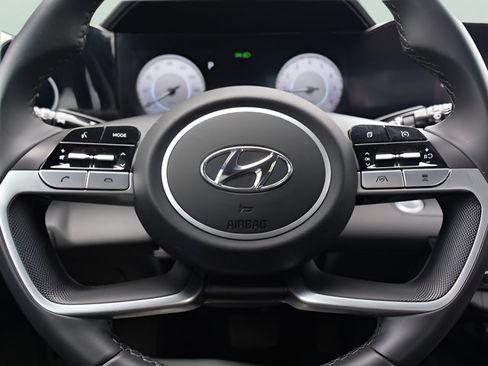 Used 2023 Hyundai Elantra SEL w/ Convenience Package FWD image 19