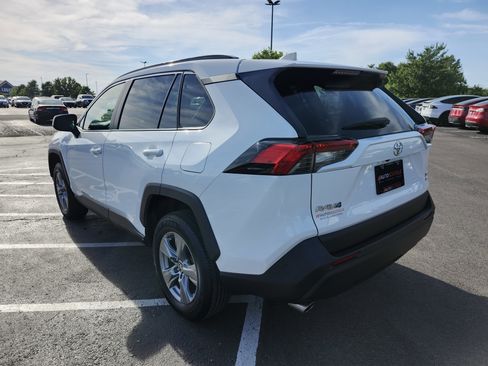Used 2024 Toyota RAV4 XLE AWD/4WD image 13