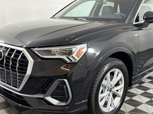 Certified 2025 Audi Q3 2.0T Premium w/ Convenience Package AWD/4WD image 10