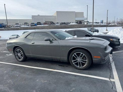 Used 2018 Dodge Challenger GT image 4