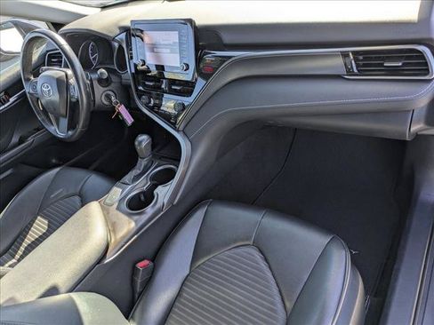 Used 2021 Toyota Camry SE w/ Carpet Mat Package (TMS) FWD image 20