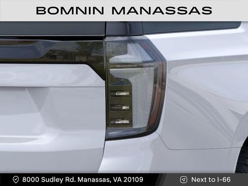 New 2026 Chevrolet Suburban Z71 image 11