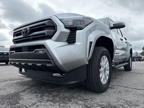 Used 2025 Toyota Tacoma SR5 image 26