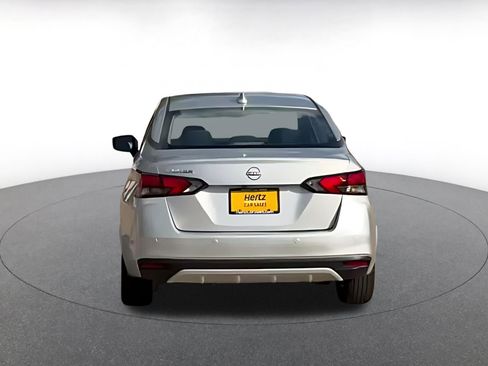 Used 2025 Nissan Versa SV FWD image 11