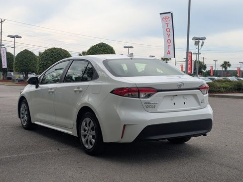 Certified 2026 Toyota Corolla LE FWD image 5