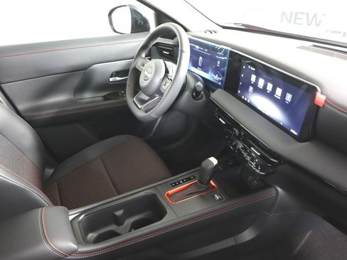 New 2026 Nissan Kicks SR w/ SR Premium Package image 25