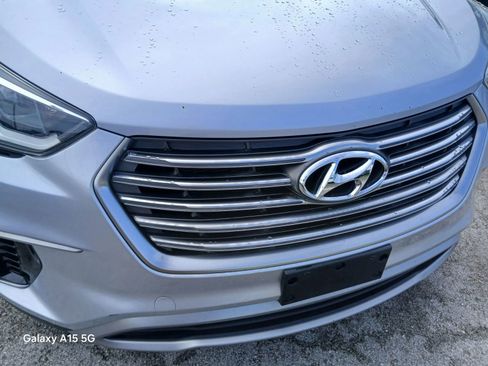 Used 2017 Hyundai Santa Fe SE AWD/4WD image 16
