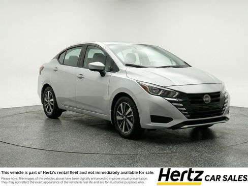 Used 2025 Nissan Versa SV image 1