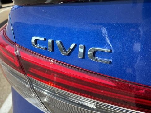 Used 2022 Honda Civic Sport image 3