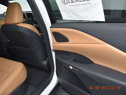 New 2025 Lexus RX 350 FWD image 21