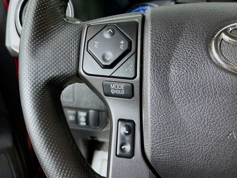 Used 2021 Toyota Tacoma TRD Sport AWD/4WD image 15