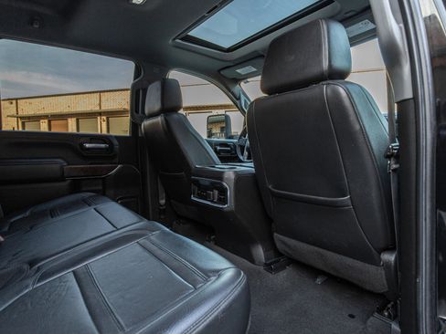 Used 2022 GMC Sierra 3500 Denali image 27
