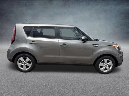 Used 2019 Kia Soul w/ Convenience Package FWD image 5