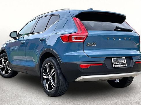 Certified 2024 Volvo XC40 B5 Core AWD/4WD image 16