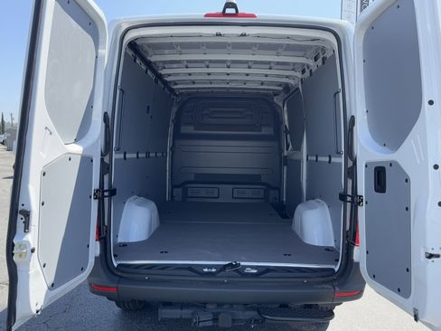New 2025 Mercedes-Benz Sprinter 2500 image 17