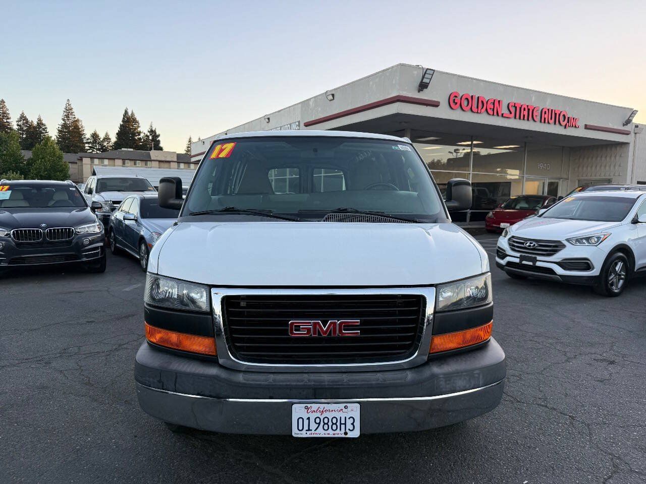 Used 2017 GMC Savana 2500 RWD image 2