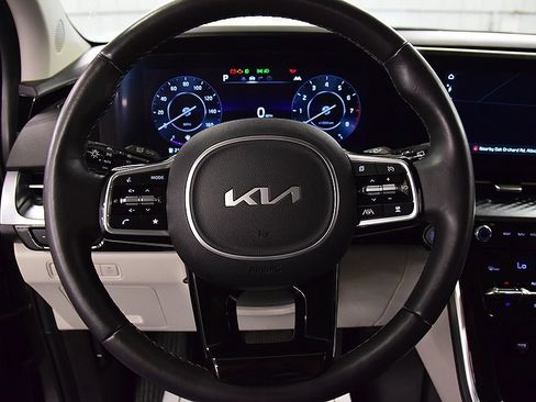 Used 2024 Kia Carnival SX Prestige FWD image 18