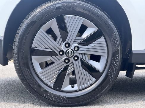 Certified 2025 Nissan Murano SL image 13