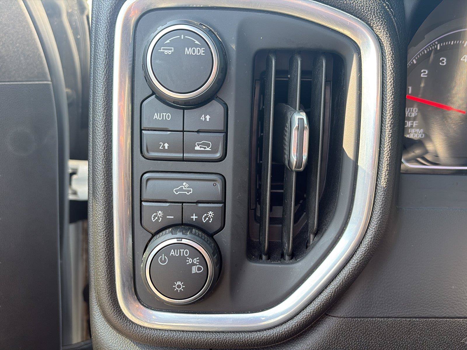 Used 2020 Chevrolet Silverado 1500 LT w/ Trailering Package AWD/4WD image 24