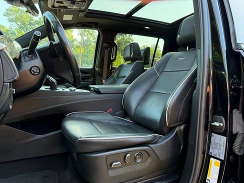 Used 2021 Cadillac Escalade ESV Sport w/ Driver Assist Tech Package AWD/4WD image 11