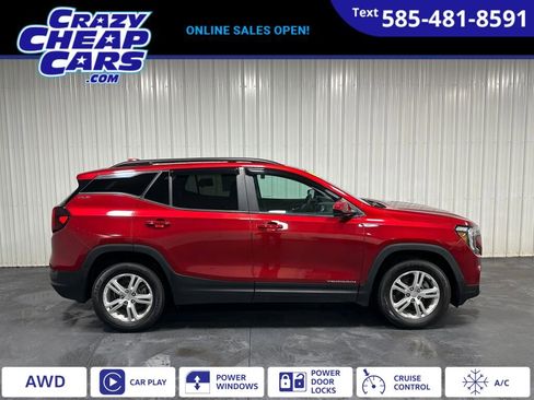 Used 2022 GMC Terrain SLE w/ Driver Convenience Package image 1