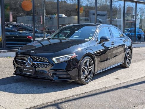 Used 2022 Mercedes-Benz A 220 4MATIC image 1