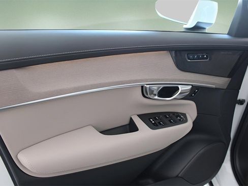New 2026 Volvo XC90 T8 Plus image 13
