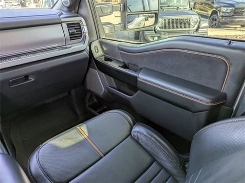 Used 2024 Ford F250 Platinum image 18