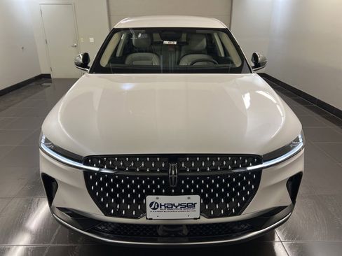 New 2026 Lincoln Nautilus Premier image 2