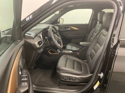 Used 2021 Chevrolet TrailBlazer ACTIV w/ Sun and Liftgate Package AWD/4WD image 9
