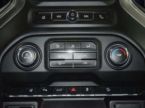 Used 2025 Chevrolet Silverado 2500 Custom w/ Custom Value Package image 34