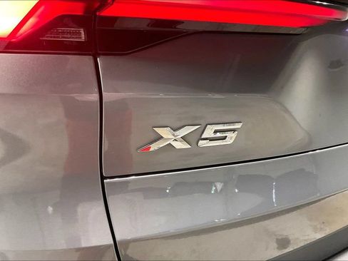 Used 2024 BMW X5 sDrive40i w/ Premium Package RWD image 39