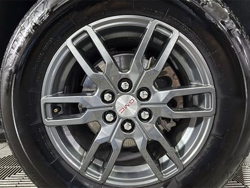 Used 2025 GMC Acadia Elevation image 37