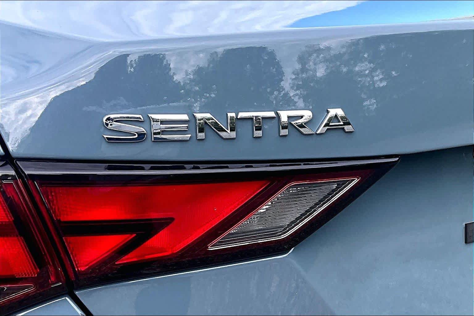 Used 2024 Nissan Sentra SV FWD image 10