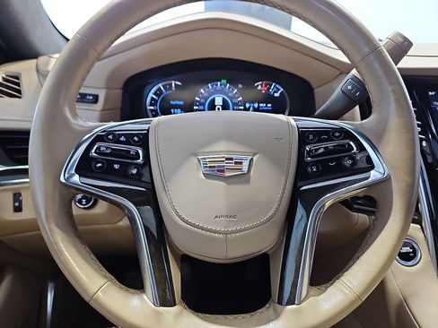 Used 2020 Cadillac Escalade Platinum w/ Escalade Sport Edition AWD/4WD image 21