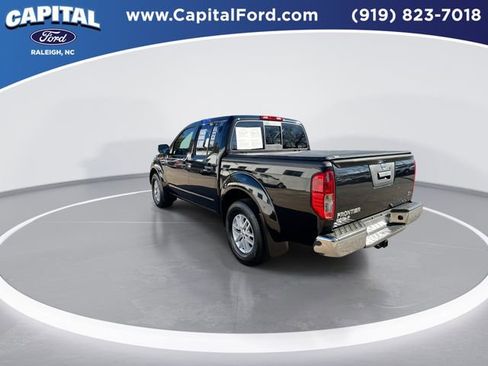 Used 2020 Nissan Frontier SV image 6