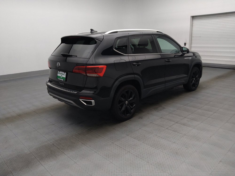 Used 2023 Volkswagen Taos SE w/ Black Wheel Package FWD image 10