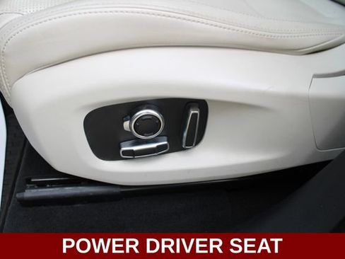 Used 2022 Jaguar F-PACE SVR AWD/4WD image 3