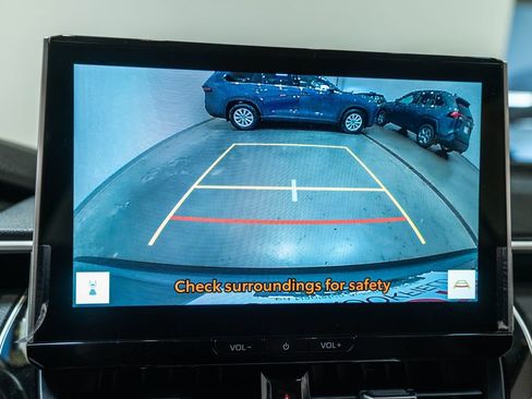 Certified 2026 Toyota Corolla Cross XLE FWD image 29