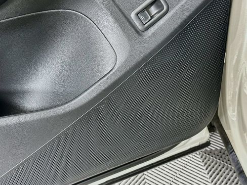 Used 2025 Volkswagen Tiguan SE R-Line AWD/4WD image 18