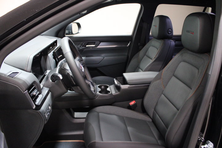 New 2027 GMC Terrain AT4 w/ Convenience Package III AWD/4WD image 18