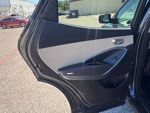 Used 2018 Hyundai Santa Fe Sport image 12