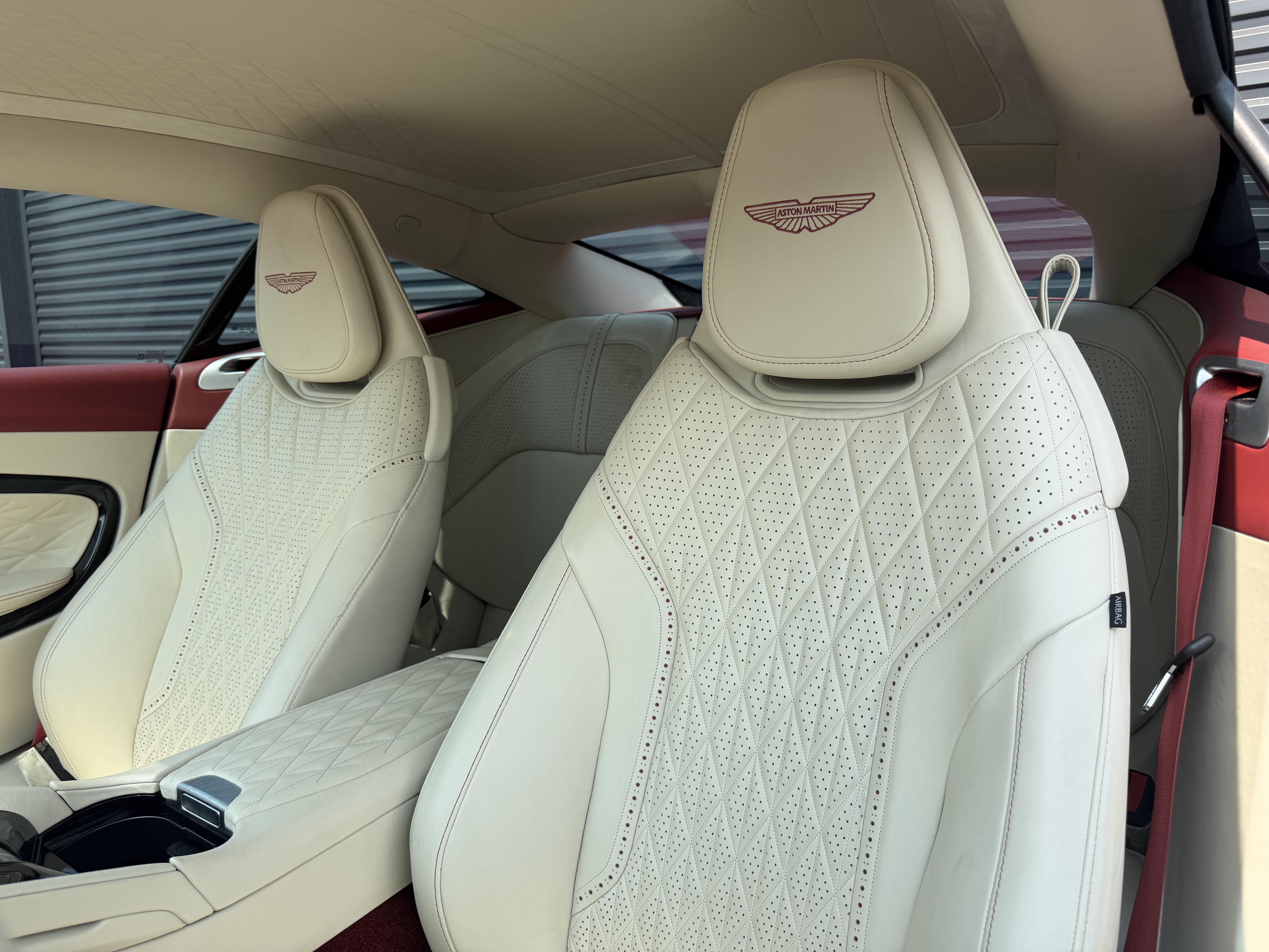 Used 2024 Aston Martin DB12 Coupe RWD image 13