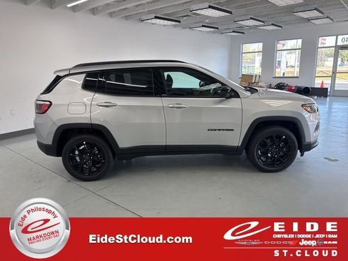 New 2026 Jeep Compass Latitude w/ Quick Order Package 29K image 9