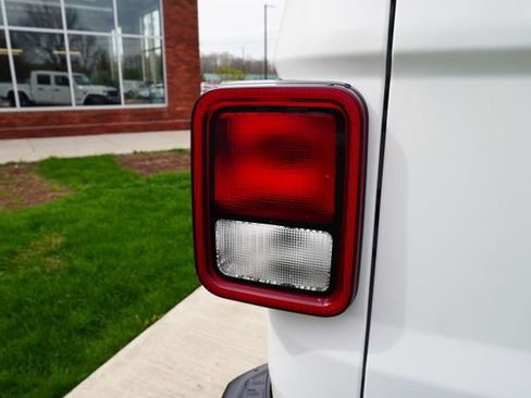 New 2026 Jeep Gladiator Sport image 33