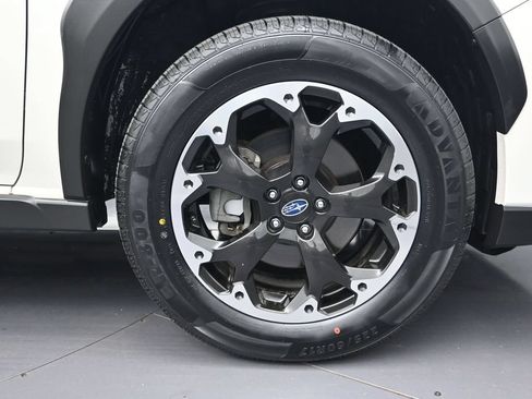 Used 2023 Subaru Crosstrek 2.0i Premium AWD/4WD image 9