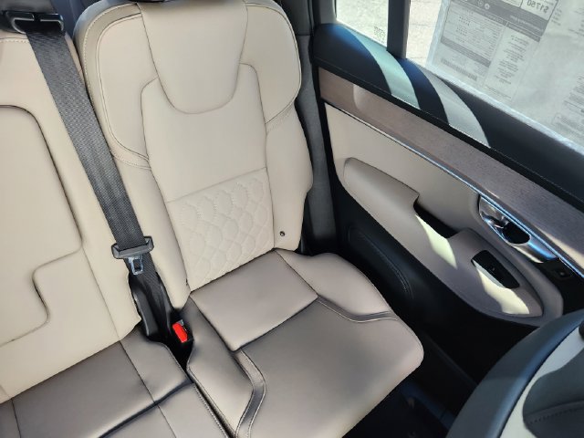 New 2026 Volvo XC90 T8 Plus w/ Protection Package AWD/4WD image 15