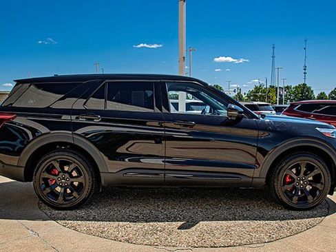 Used 2022 Ford Explorer ST w/ Equipment Group 401A image 6